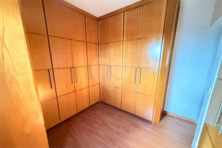 Apartamento à venda com 3 quartos, sendo 1 suíte, em Vila Paulista, São Paulo, SP