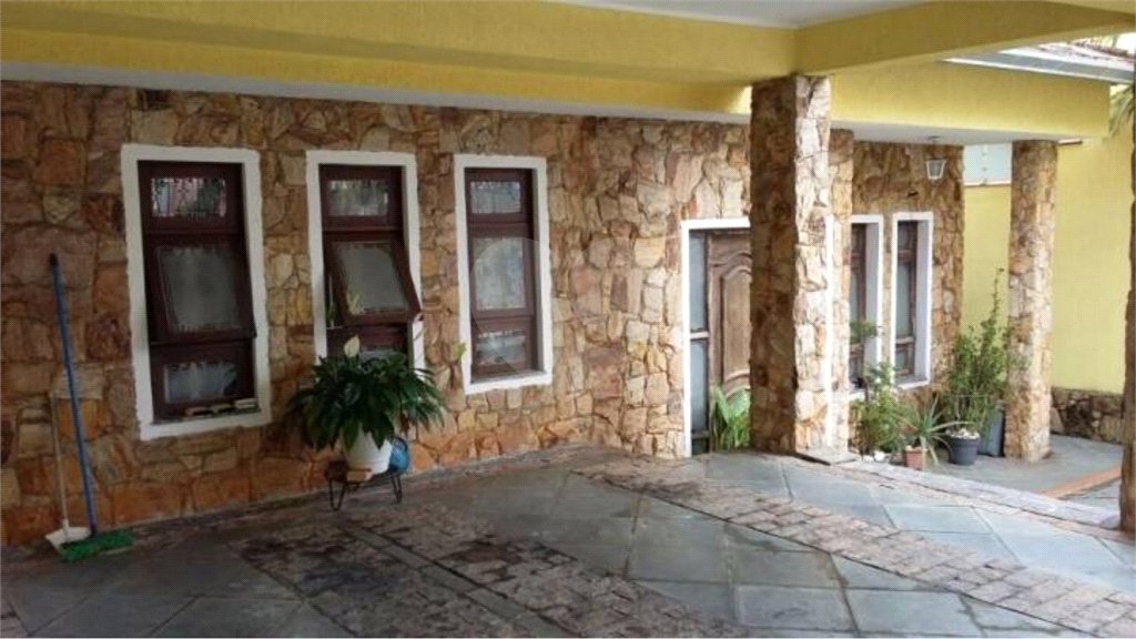 Casa à venda com 4 quartos, sendo 1 suíte, em Sesc, Suzano, SP