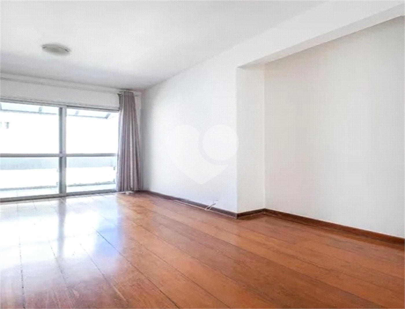 Apartamento à venda com 3 quartos, sendo 1 suíte,  em Cerqueira César, São Paulo, SP