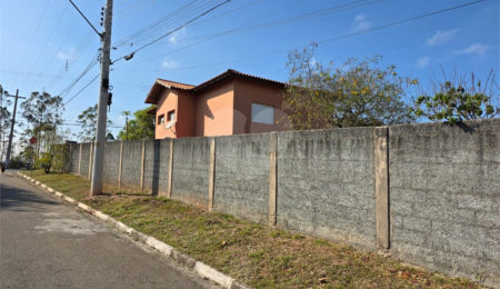Chácara à venda com 4 quartos em Monterrey, Louveira, SP
