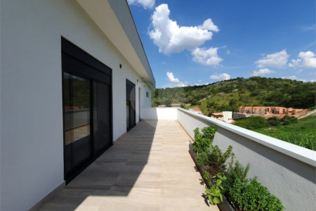 Casa à venda com 6 quartos, sendo 5 suítes, no condomínio Jardim Primavera, Louveira - SP