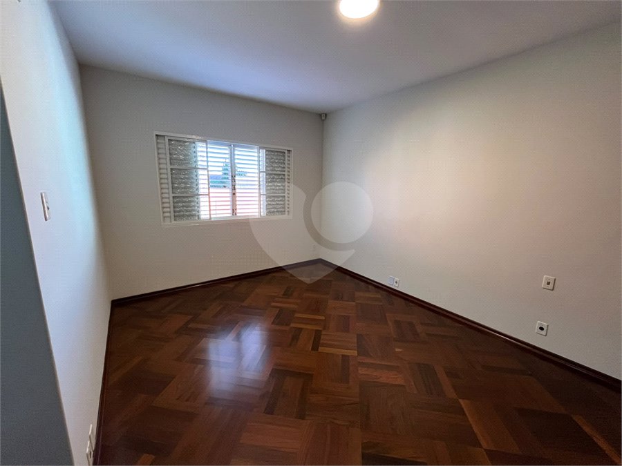Casa à venda com 3 quartos, sendo 1 suíte, em Jardim Itália, Itapetininga, SP
