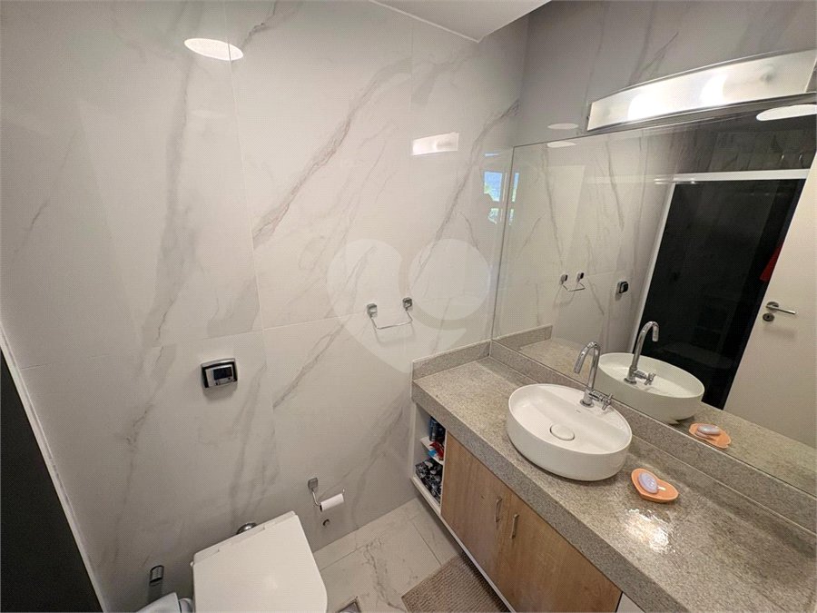 Apartamento à venda com 3 quartos, sendo 1 suíte,  em Lagoa, Rio de Janeiro, RJ