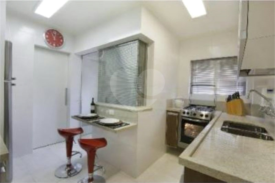 Apartamento à venda com 2 quartos, sendo 1 suíte, em Vila Olímpia, São Paulo, SP