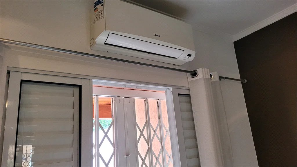 Sobrado à venda com 3 quartos, sendo 1 suíte, em Vila Romana, São Paulo, SP