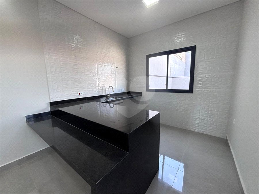 Casa à venda com 3 suítes no condomínio Helena Maria, Sorocaba - SP