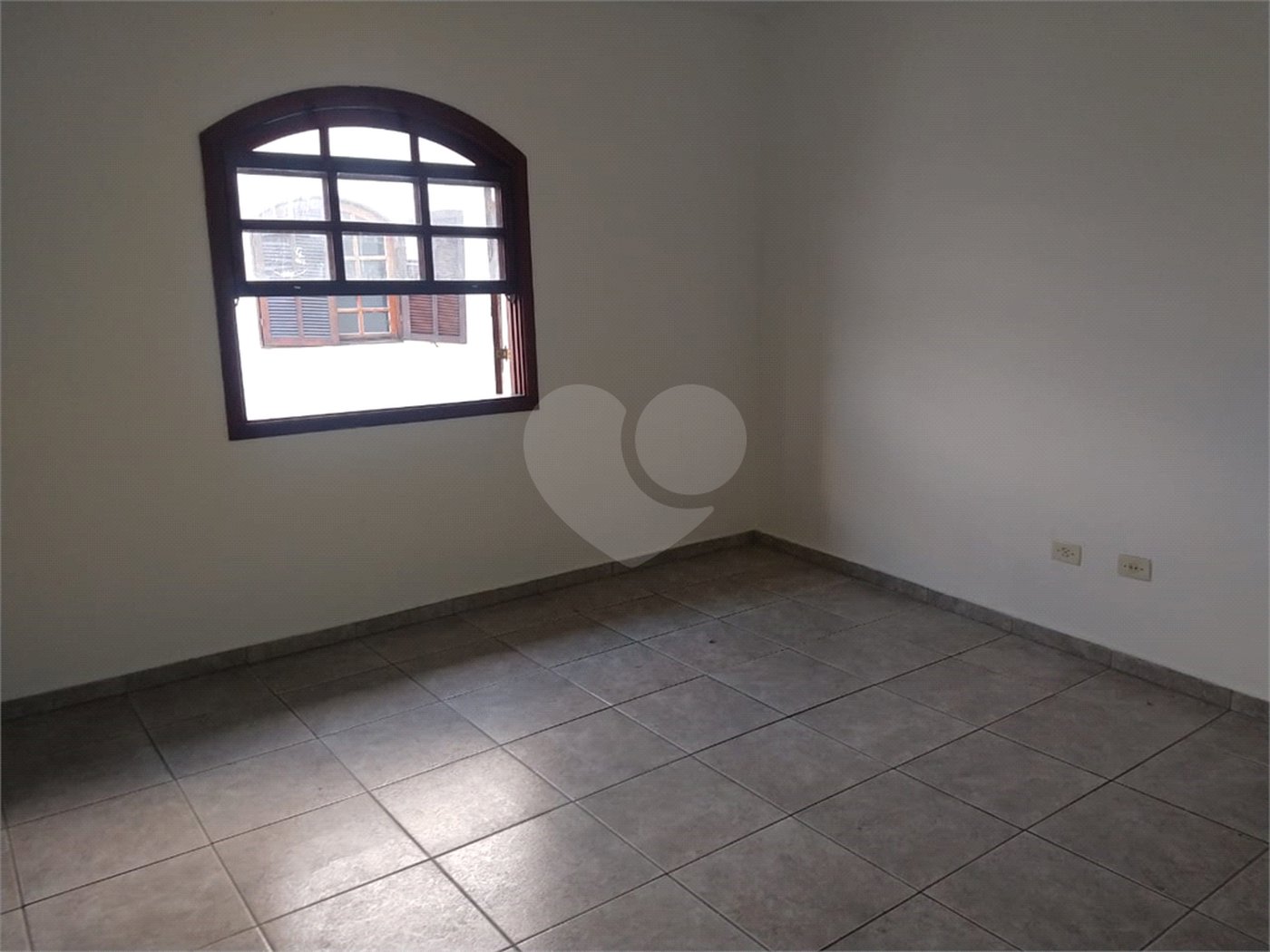 Sobrado à venda com 3 quartos, sendo 1 suíte, em Tremembé, São Paulo, SP