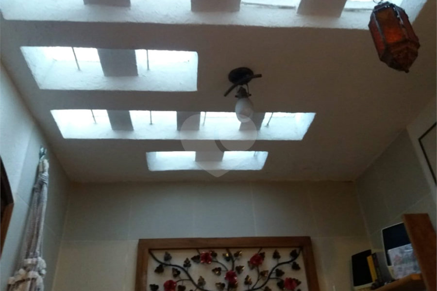 Sobrado à venda com 4 quartos, sendo 1 suíte, em Tremembé, São Paulo, SP