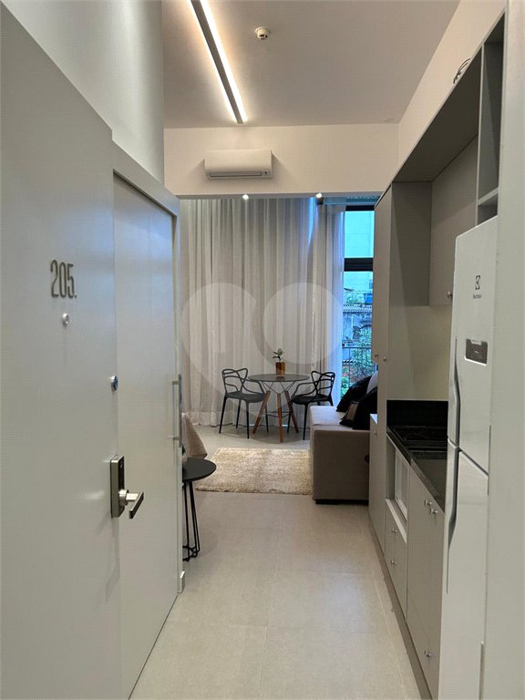 Apartamento à venda ou para alugar com 1 quarto em Pinheiros, São Paulo, SP