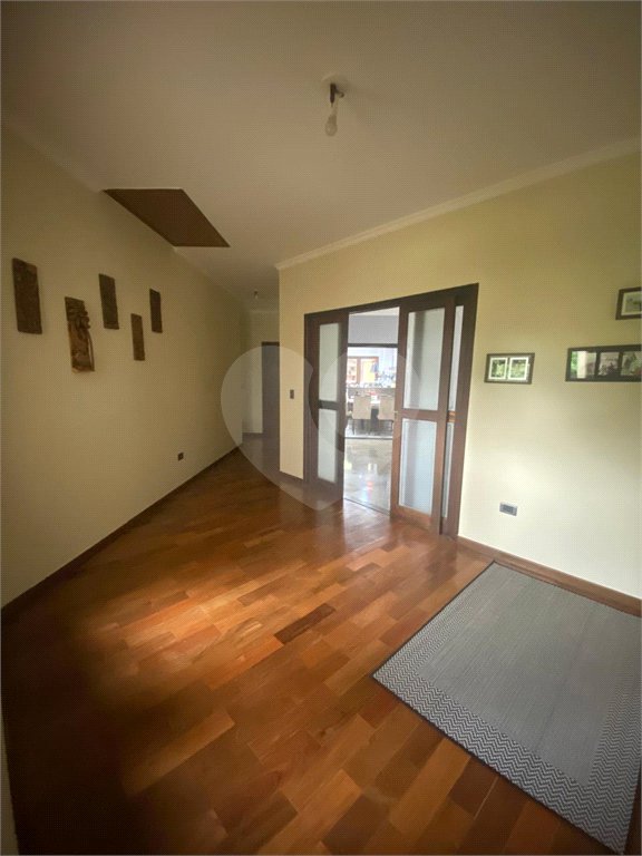 Casa à venda com 4 suítes no condomínio Vale da Santa Fé, Vinhedo - SP
