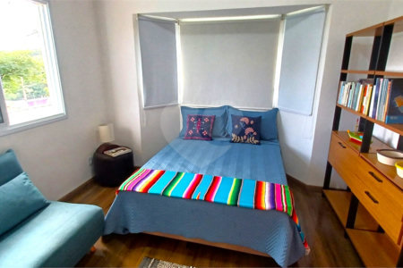 Casa à venda com 3 quartos, sendo 2 suítes, no condomínio Altos de São Roque, São Roque - SP