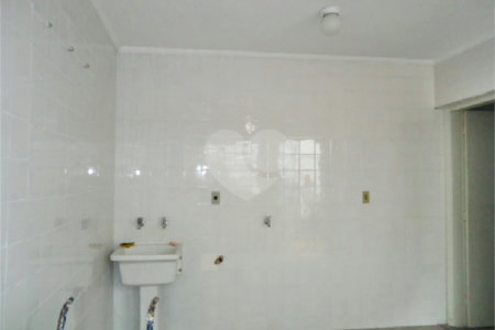 Sobrado à venda com 3 quartos em Vila Gustavo, São Paulo, SP