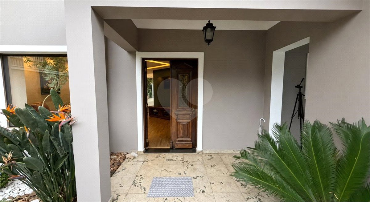 Casa à venda com 4 quartos, sendo 2 suítes, em Interlagos, São Paulo, SP