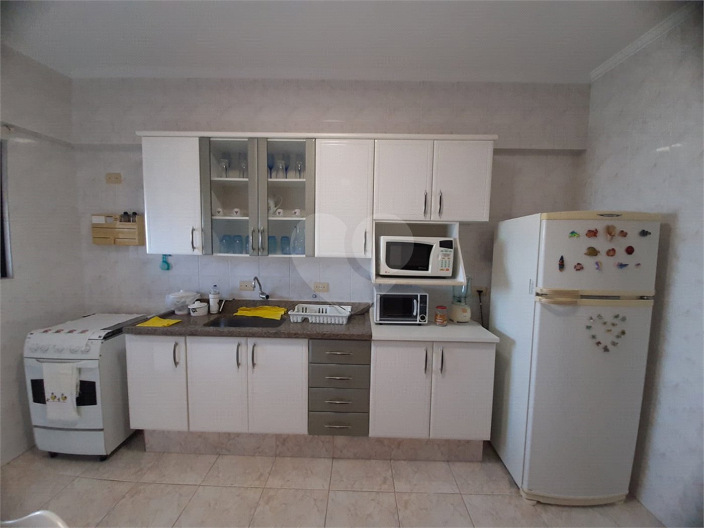 Apartamento à venda com 2 quartos, sendo 1 suíte, em Vera Cruz, Mongaguá, SP