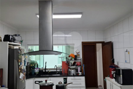 Sobrado à venda com 3 quartos, sendo 1 suíte, em Vila Pirituba, São Paulo, SP