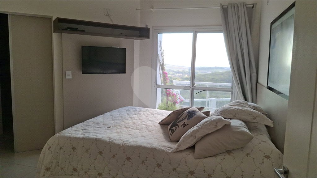 Casa à venda com 4 quartos, sendo 2 suítes, no condomínio Terras de Santa Mariana, Caçapava - SP