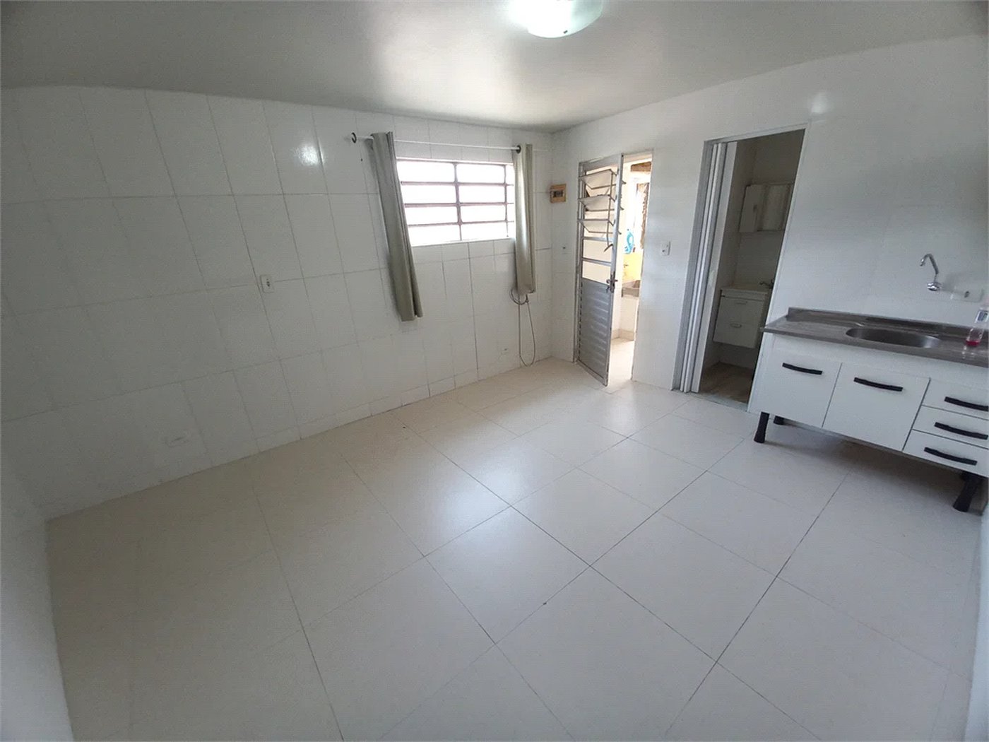 Casa à venda com 5 quartos, sendo 1 suíte, em Jardim Novo Taboão, São Paulo, SP