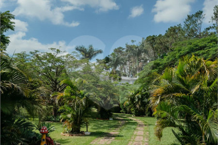 Casa à venda com 4 suítes no condomínio Monte Belo, Salto - SP