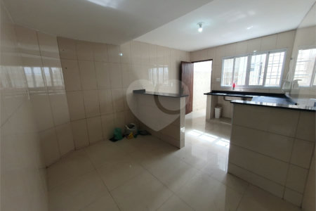 Sobrado à venda ou para alugar com 2 quartos em Vila Marieta, São Paulo, SP