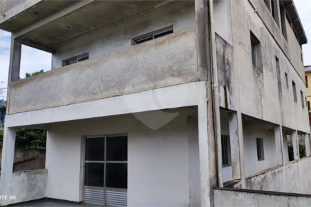 Sobrado à venda com 5 quartos, sendo 3 suítes, em Vila Campestre, São Paulo, SP