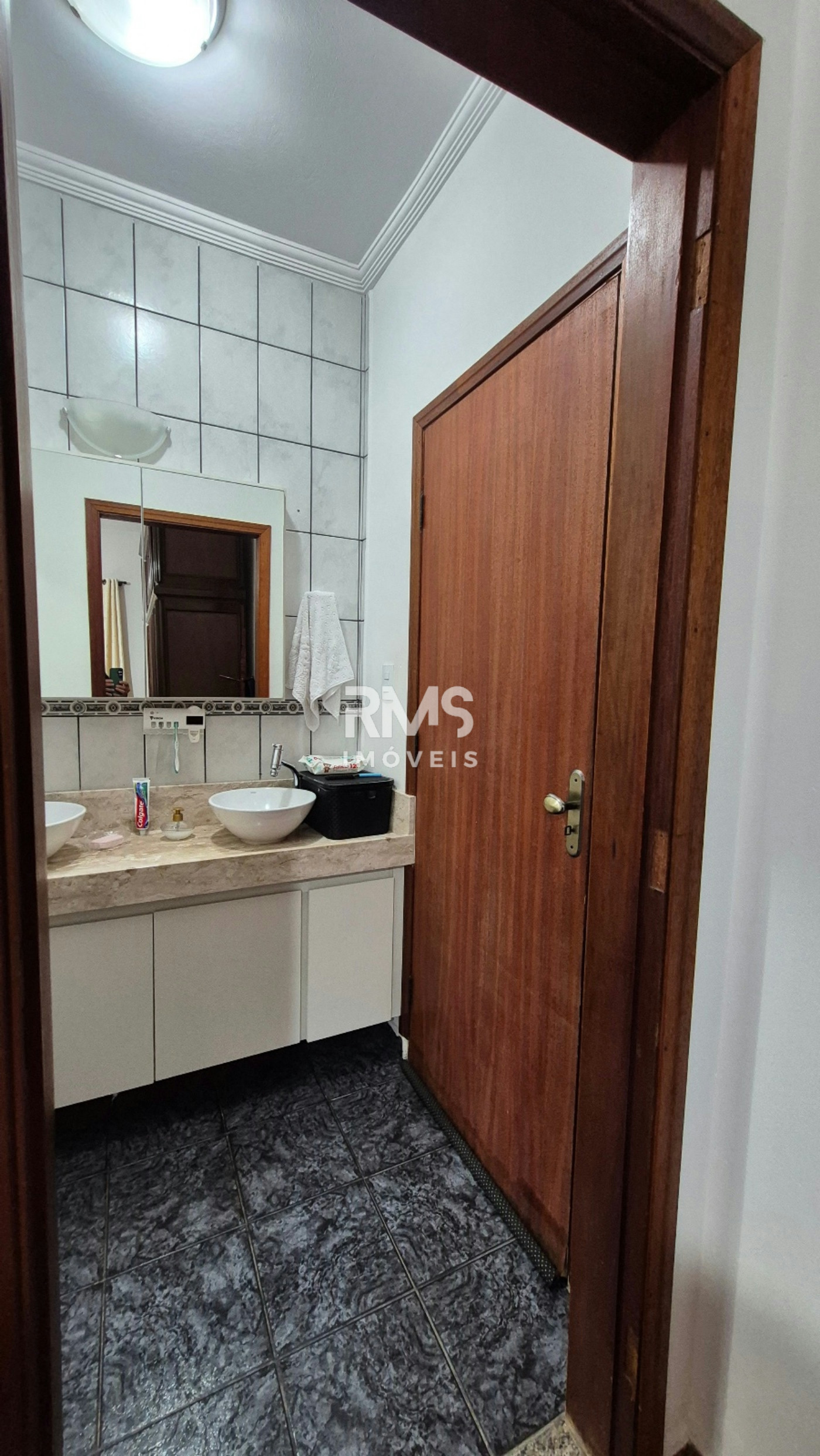 Casa à venda com 4 quartos, sendo 1 suíte,  em Villarejo Sopé da Serra (Vilarejo), Cabreúva, SP