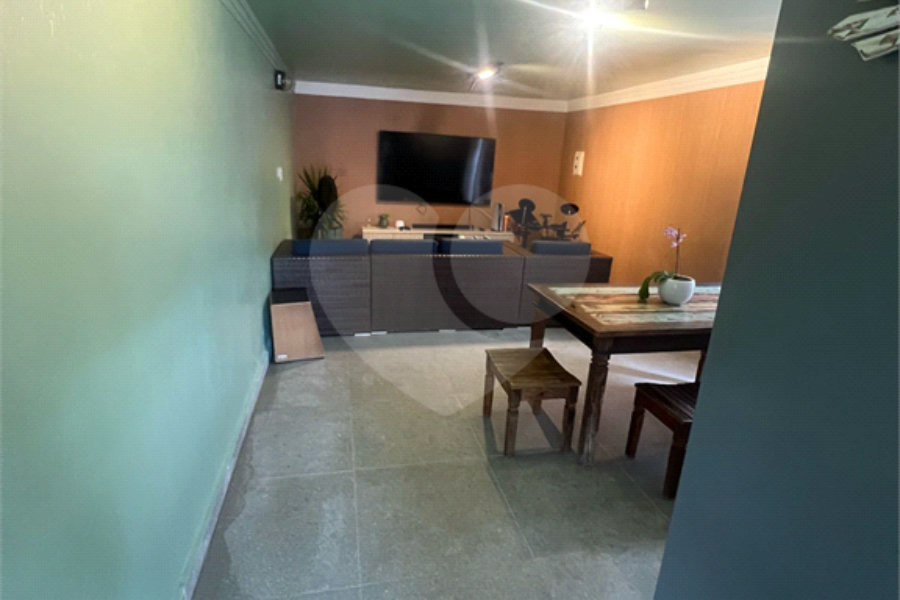 Sobrado à venda com 3 quartos, sendo 1 suíte,  em Vila Irmãos Arnoni, São Paulo, SP