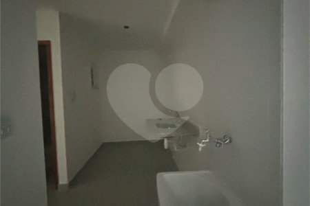 Casa à venda com 2 quartos, sendo 1 suíte, no condomínio Maracujas, São Paulo - SP