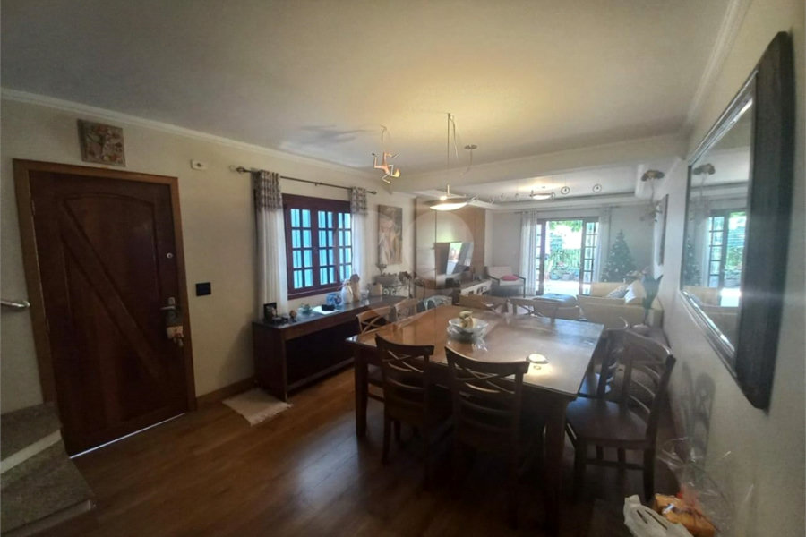 Casa à venda com 5 quartos, sendo 3 suítes,  em Butantã, São Paulo, SP