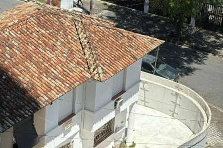 CASA AMPLA COM QUINTAL  150m² - 1.799.000,00 - Aparecida - Santos/SP