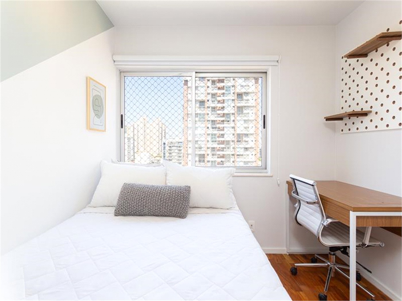 Apartamento à venda com 4 quartos, sendo 1 suíte, em Vila Cordeiro, São Paulo, SP
