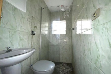Sobrado à venda com 2 quartos em Vila Antonieta, São Paulo, SP