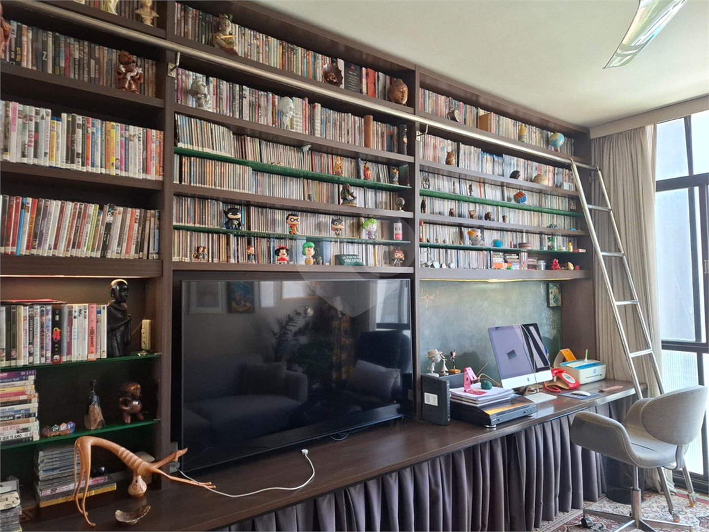 Apartamento à venda com 2 quartos, sendo 1 suíte,  em Pinheiros, São Paulo, SP