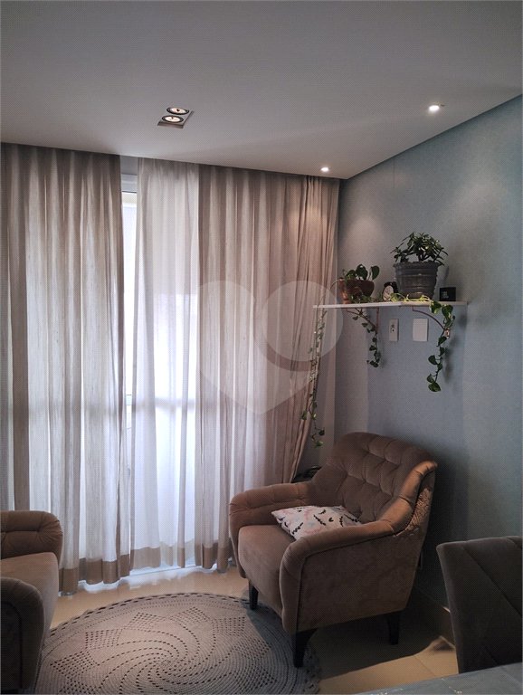 Apartamento à venda com 3 quartos, sendo 1 suíte,  em Jardim Ester Yolanda, São Paulo, SP