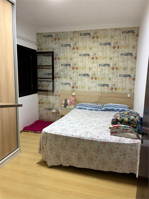 Sobrado à venda com 3 quartos em Montanhão, São Bernardo do Campo, SP