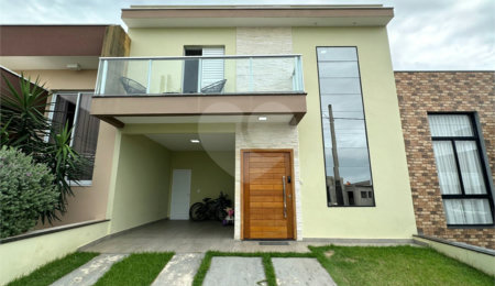 Casa à venda com 3 suítes no condomínio Vila Ytu, Indaiatuba - SP