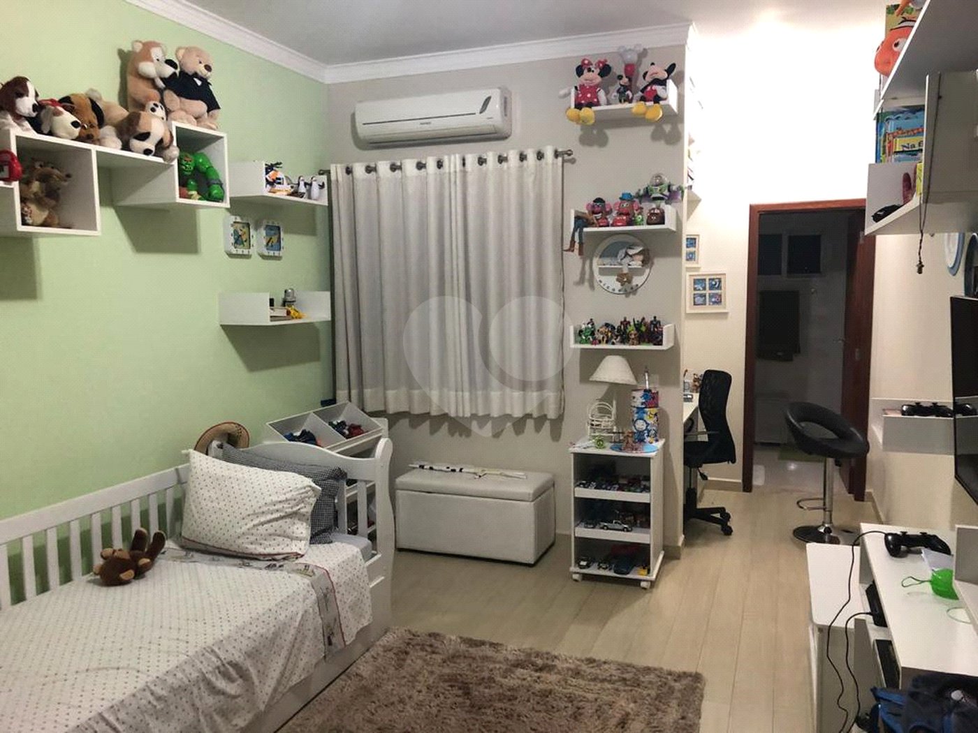 Casa à venda com 5 suítes no condomínio Terras de Mont Serrat, Salto - SP