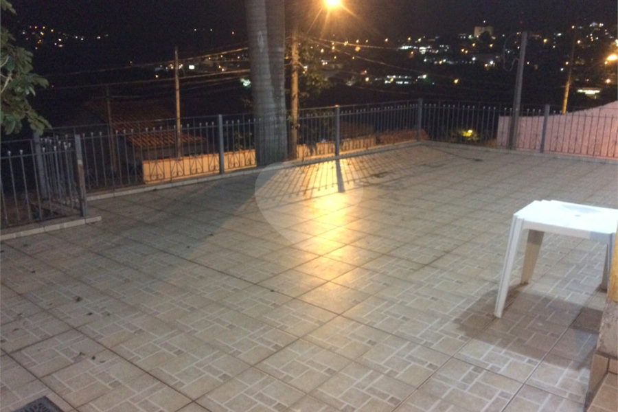 Sobrado à venda com 3 quartos, sendo 1 suíte, em Serra da Cantareira, Mairiporã, SP