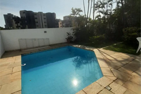 Casa para alugar com 3 quartos, sendo 1 suíte,  em Vila Sônia, São Paulo, SP