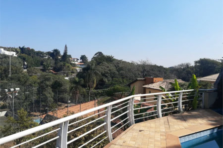 Casa à venda com 5 suítes em Jardim Leonor, São Paulo, SP