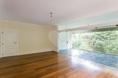 Casa para alugar com 4 suítes no condomínio Chácara Flora, São Paulo - SP