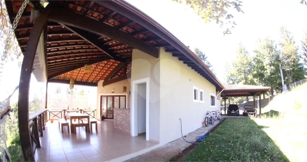 Casa à venda com 4 quartos, sendo 3 suítes, no condomínio Parque dos Manacas, Jundiaí - SP
