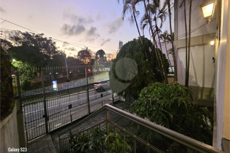 Casa à venda com 8 quartos, sendo 2 suítes, em Indianópolis, São Paulo, SP