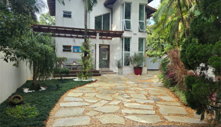 Casa à venda com 3 quartos, sendo 1 suíte, em Guaratuba, Bertioga, SP