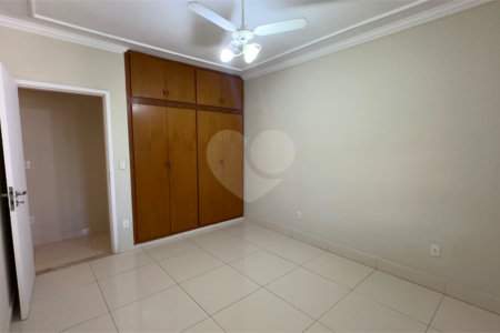 Casa para alugar com 4 quartos, sendo 3 suítes, em Vila Sfeir, Indaiatuba, SP