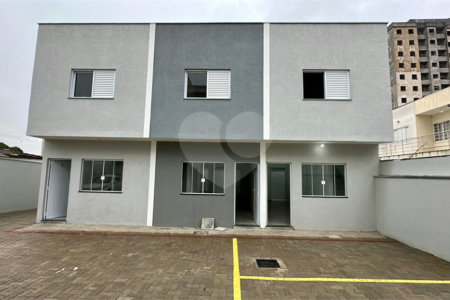 Casa à venda com 2 quartos no condomínio Residencial Vila Nova, Sorocaba - SP
