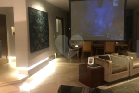 Apartamento à venda com 4 quartos, sendo 3 suítes, em Campo Belo, São Paulo, SP