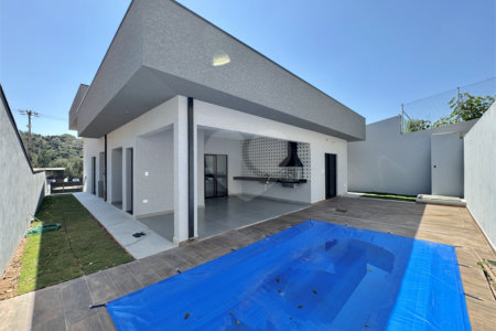 Casa Térrea à venda com 3 quartos, sendo 1 suíte, em Pinheirinho, Atibaia, SP