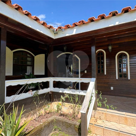 Sítio à venda com 4 quartos, sendo 2 suítes,  em Sorocamirim (canguera), São Roque, SP