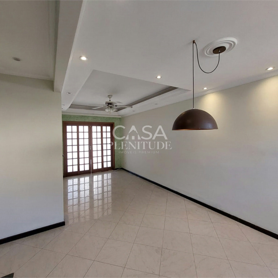 Casa em condomínio à venda com 3 quartos, sendo 1 suíte, em Jardim Simus, Sorocaba, SP
