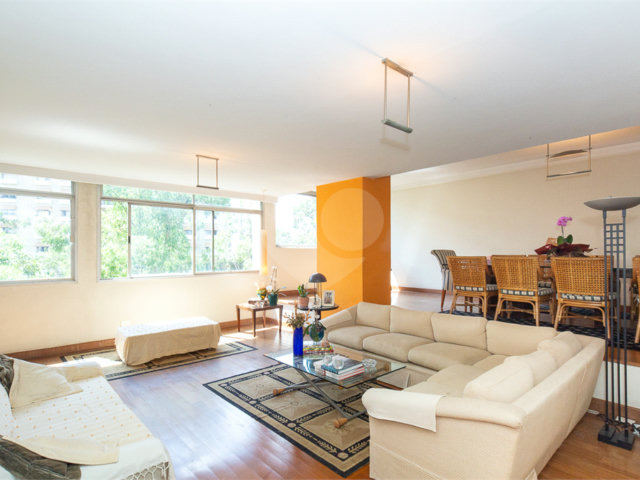 Apartamento à venda com 3 quartos, sendo 2 suítes,  em Alto da Boa Vista, São Paulo, SP